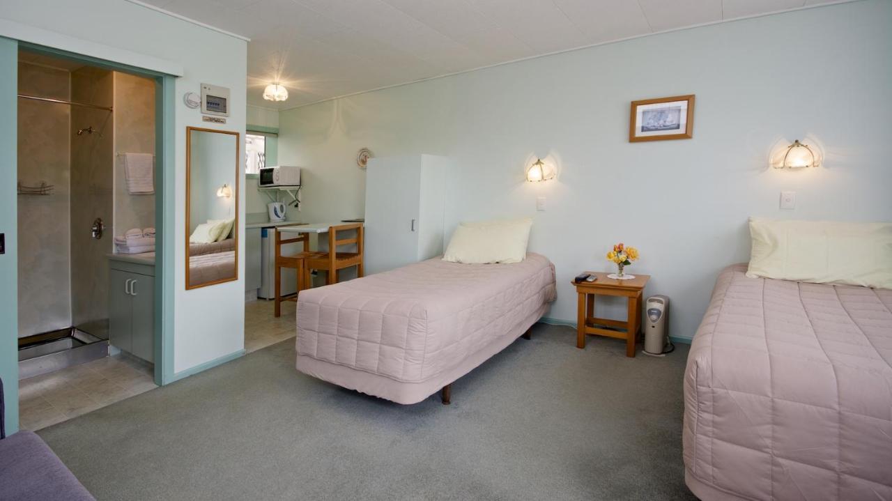 Owaka Lodge Motel Dış mekan fotoğraf